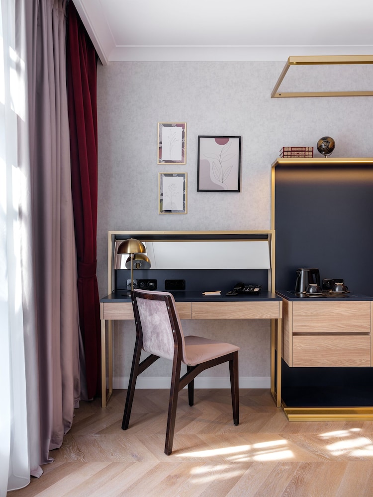 Standard Twin Room - Photo 10
