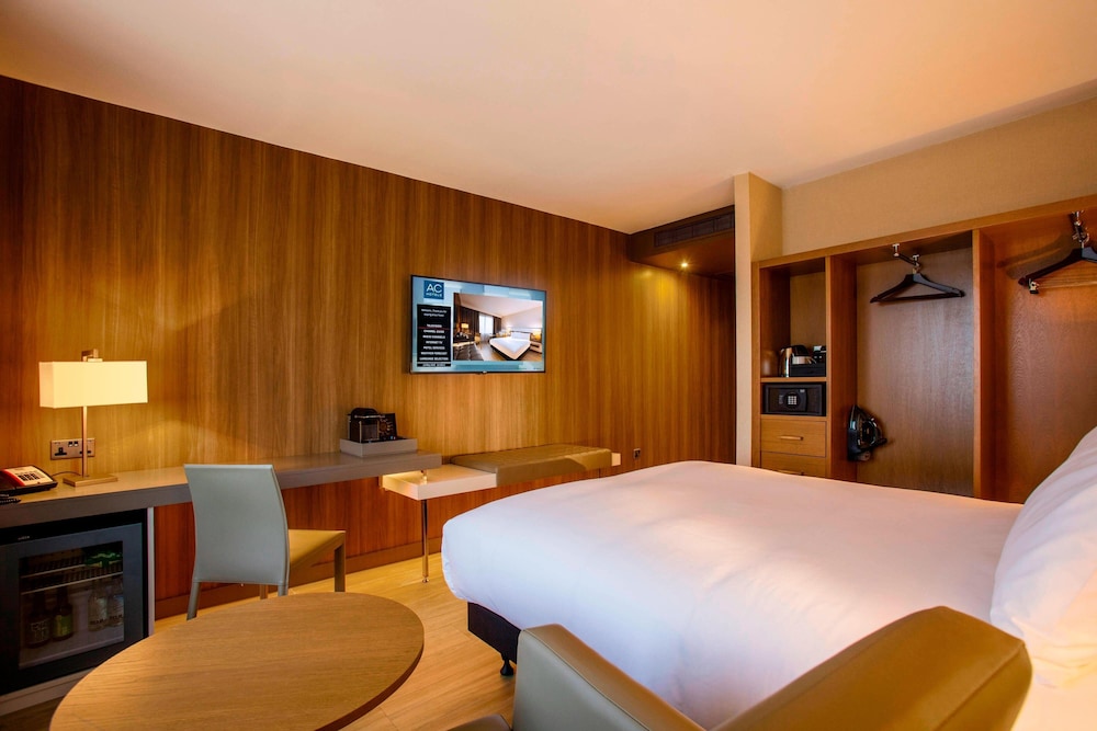 Superior Room, 1 Queen Bed - Photo 6
