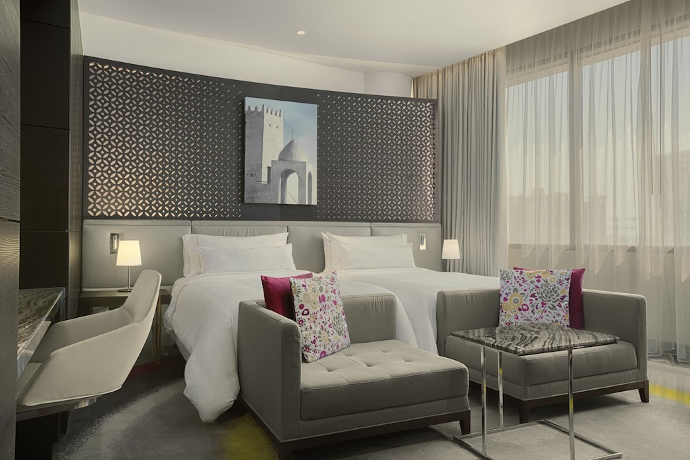 Deluxe Room, 2 Twin Beds, City View