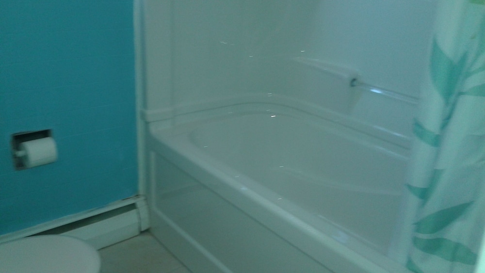 Standard Room, 1 Queen Bed, Kitchen photo 2
