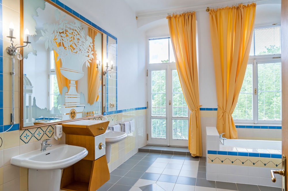 Presidential Apartment photo 3