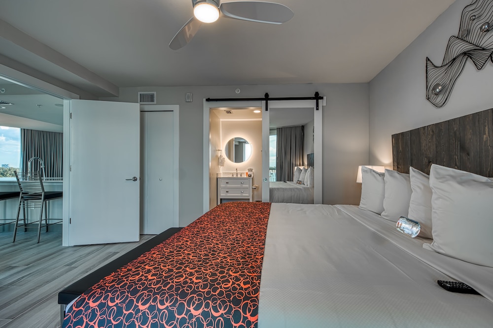 Presidential Suite, 3 Bedrooms, Bay View photo 2