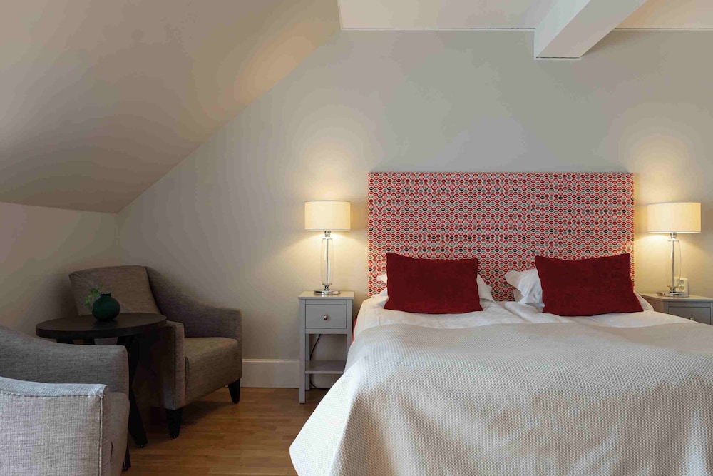 Superior Room - Photo 11
