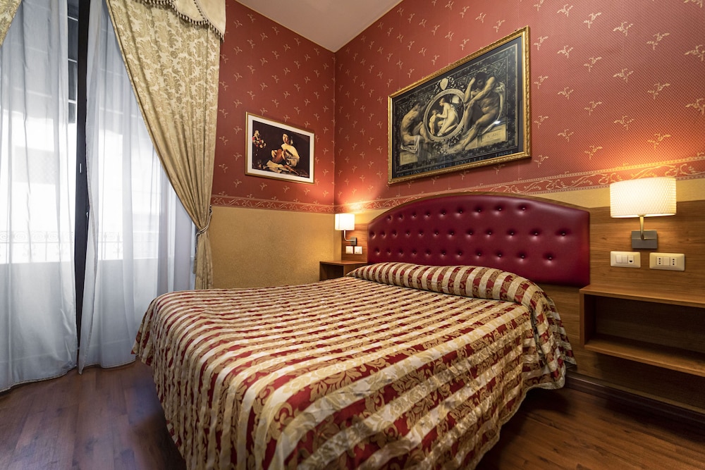 Standard Double or Twin Room photo 2