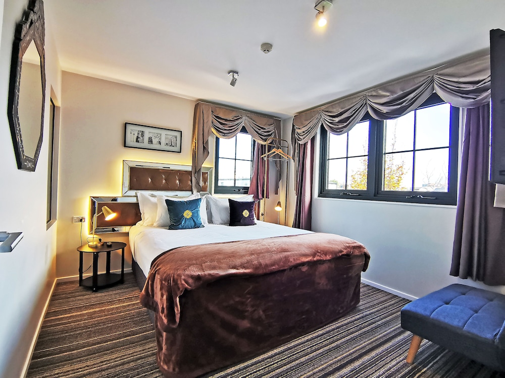 Business Class Apartment with Bathtub photo 1