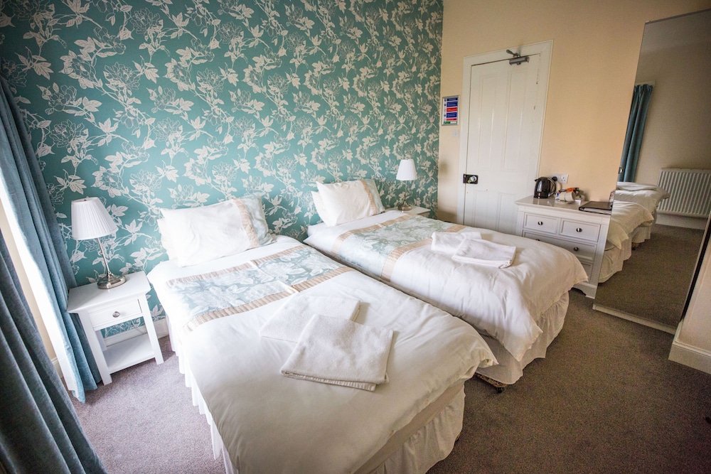 Twin Room - Photo 4