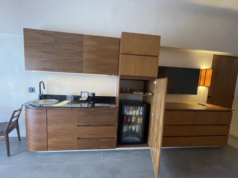 Available room