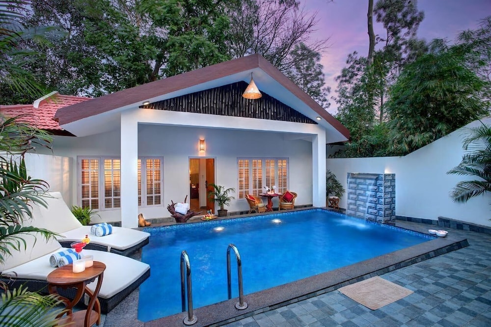 Private Pool Villa photo 2