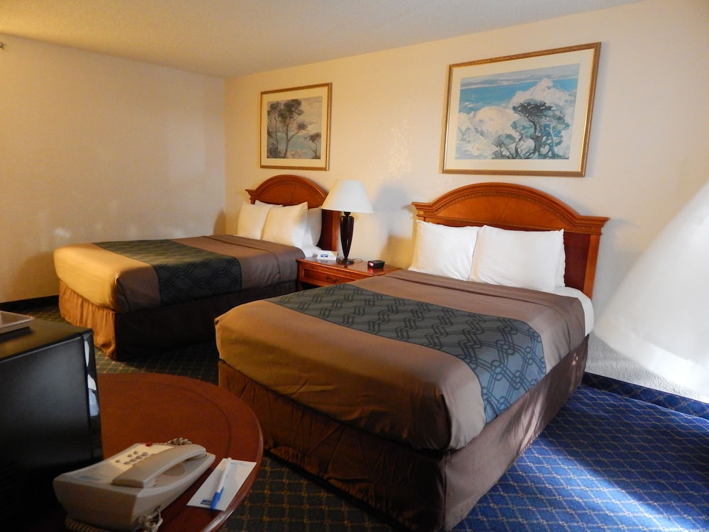 Deluxe Room, 2 Full Beds - Photo 1