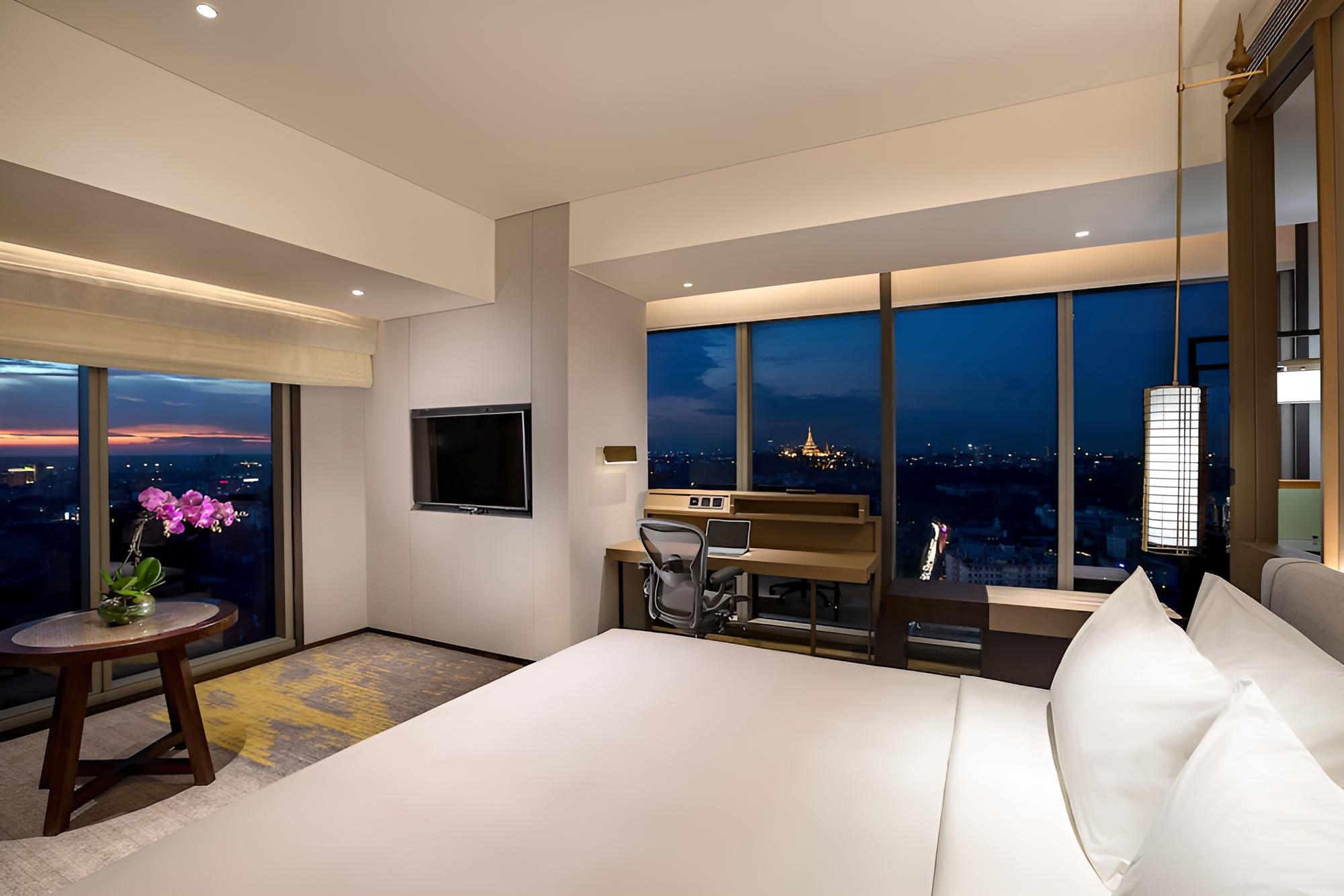 Premier Room, Corner