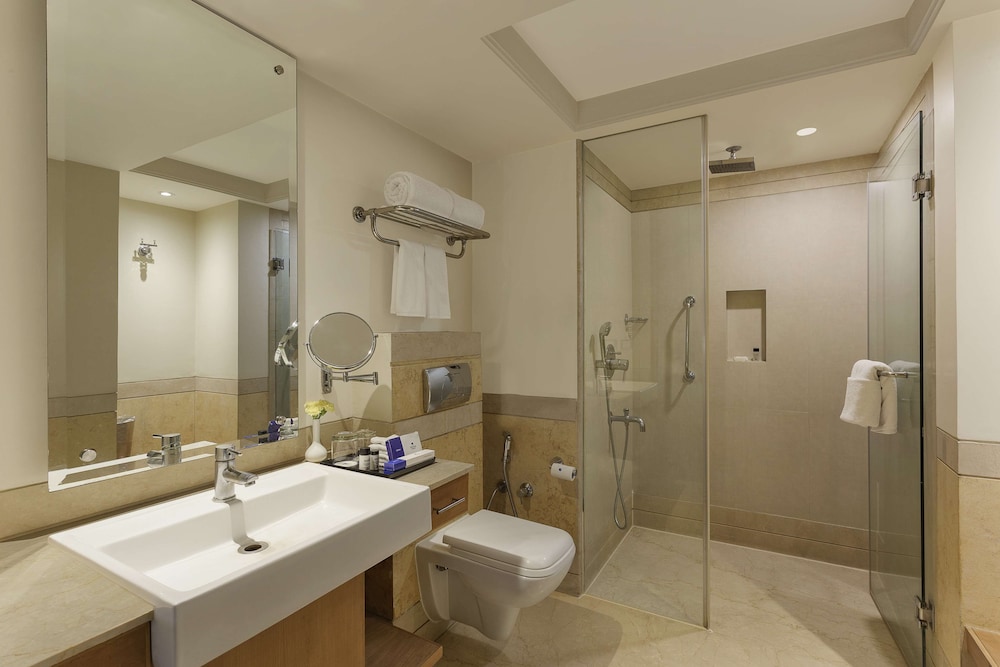 Executive Suite (Butler) photo 2