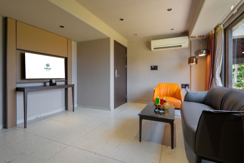 Premium Room WIth Bathtub photo 2