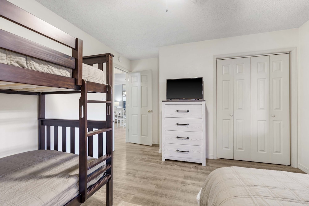 Condo, Multiple Beds, Patio, Pool View (Memories of Avondale )