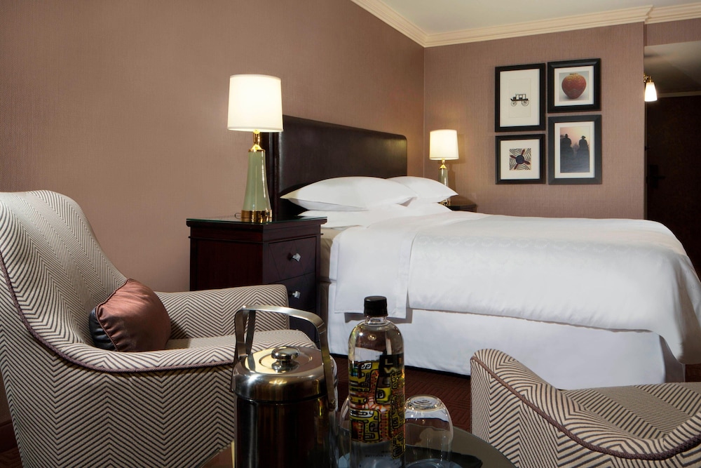 Deluxe Room, 1 King Bed - Photo 1