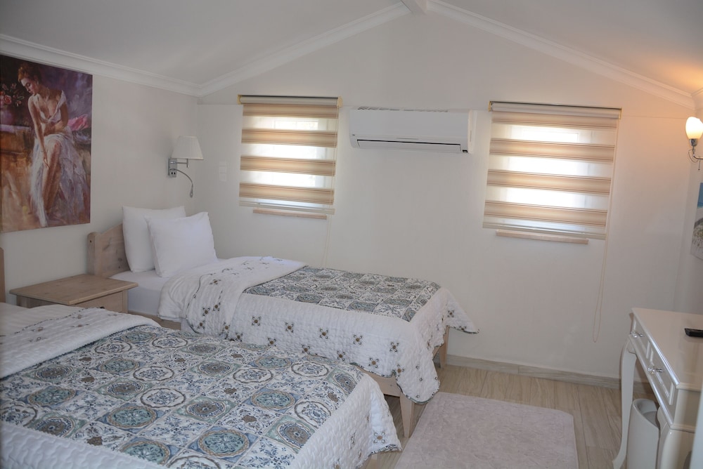 Comfort Apartment, 2 Bedrooms, Non Smoking, Lake View photo 3