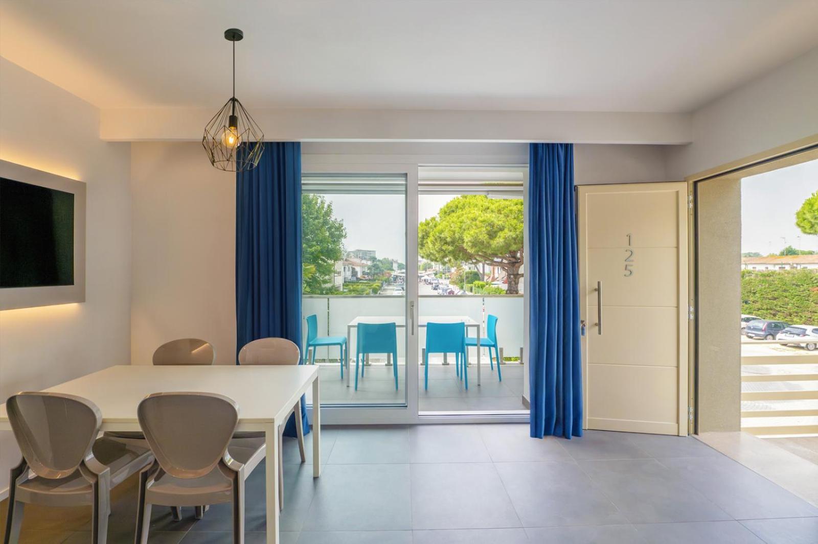 Quadruple Room with Balcony photo 2