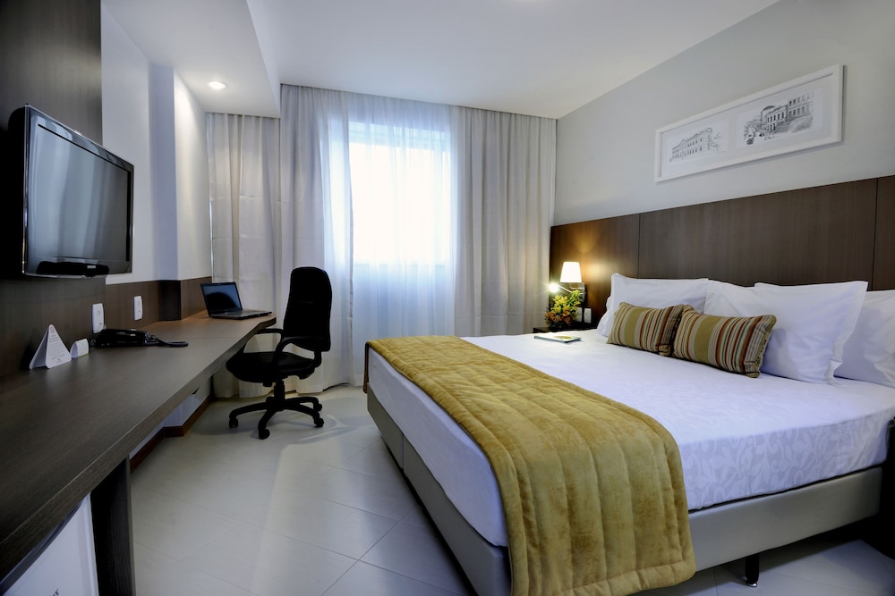Available room thumbnail 5