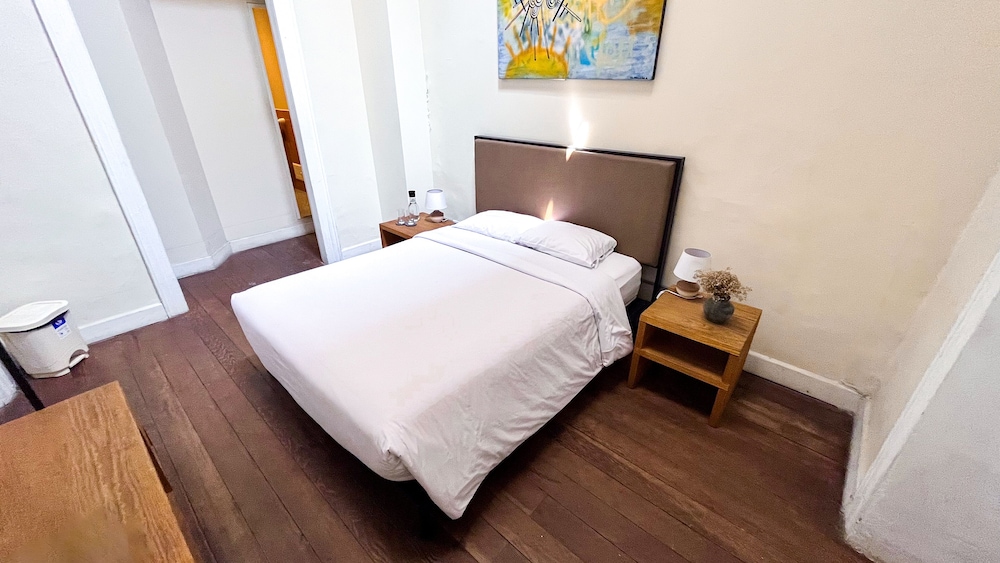 Standard Room, 1 Queen Bed