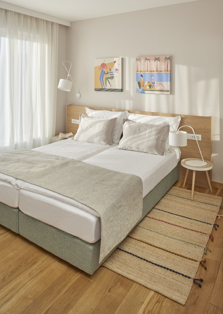 Premium Apartment, 2 Bedrooms, Balcony