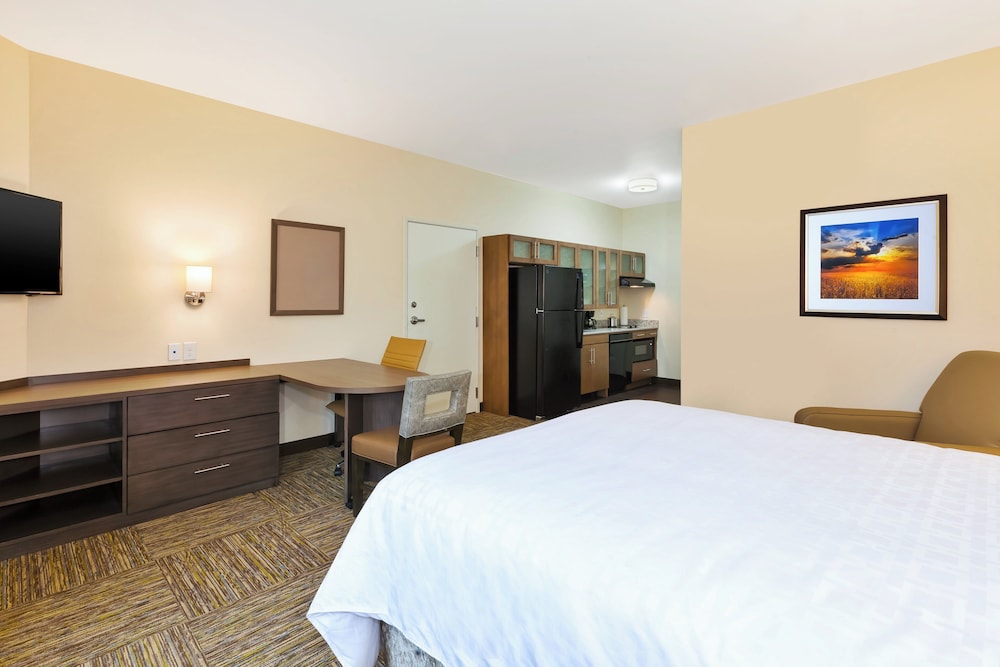 Suite, 1 King Bed, Accessible (Communication, Tub) - Photo 1