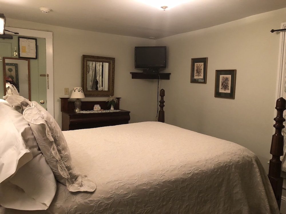 Standard Double Room, Ensuite (Lily of the Valley #4) - Photo 2