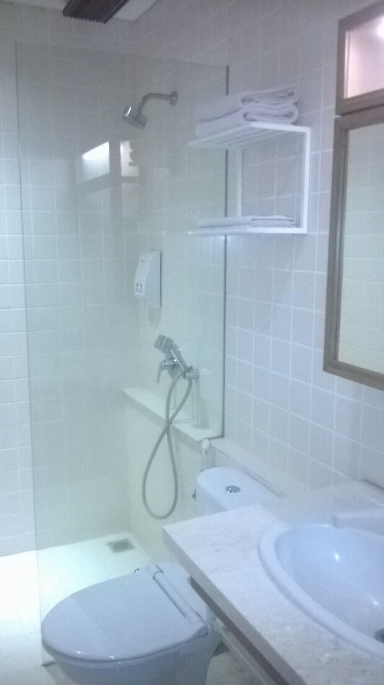 Deluxe Room - Photo 6
