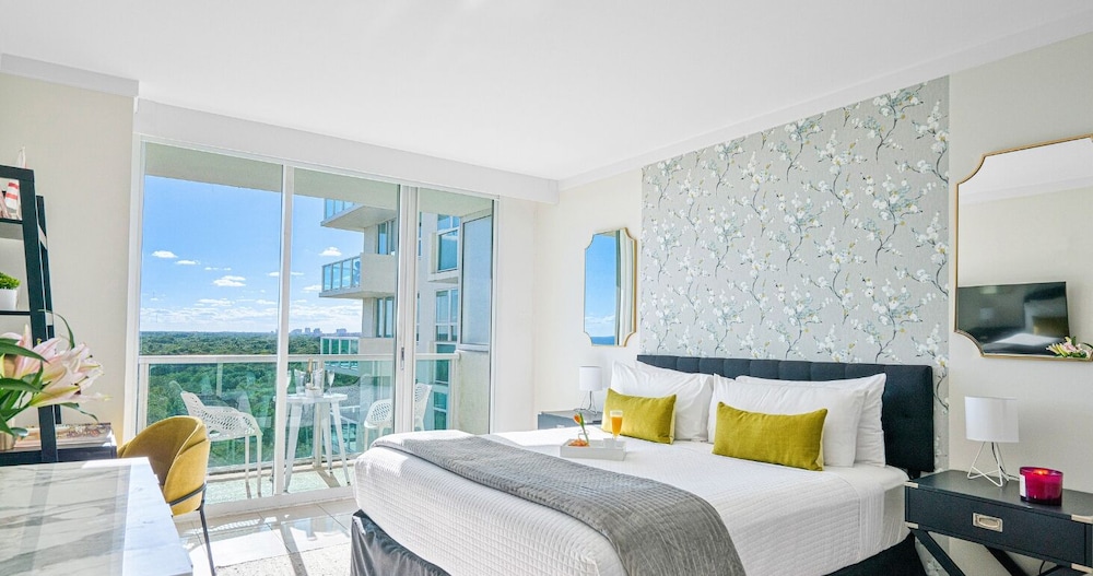 Deluxe Studio Suite, Kitchenette, Ocean View1504.02