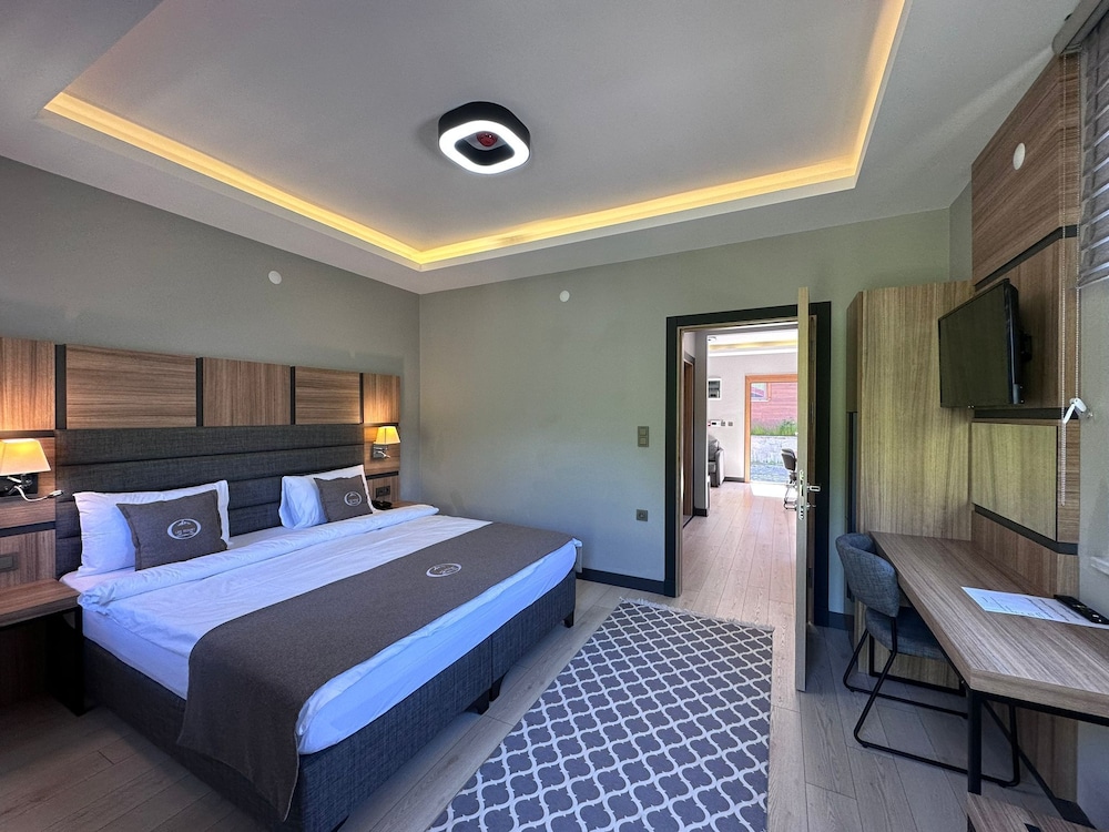 Comfort Suite, Balcony - Photo 1