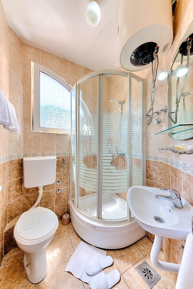 Luxury Double or Twin Room photo 2
