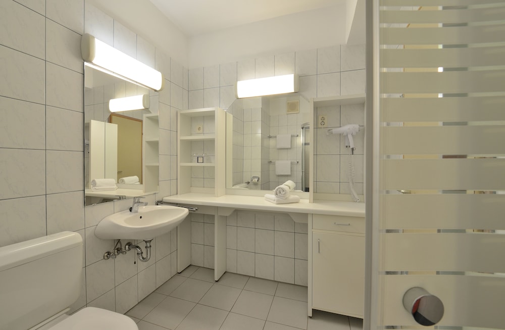 Executive Apartment, Lake View - Photo 4
