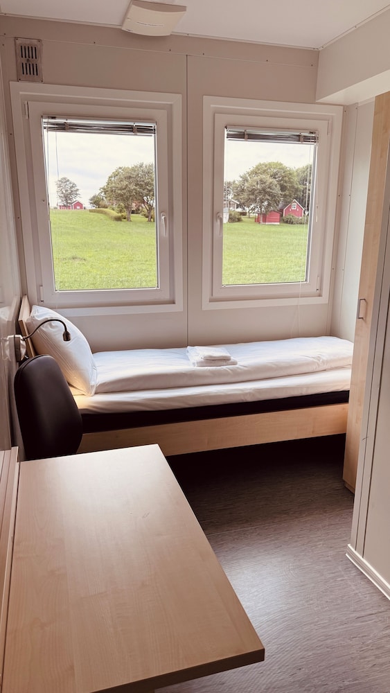 Basic Single Room, Hill View photo 1