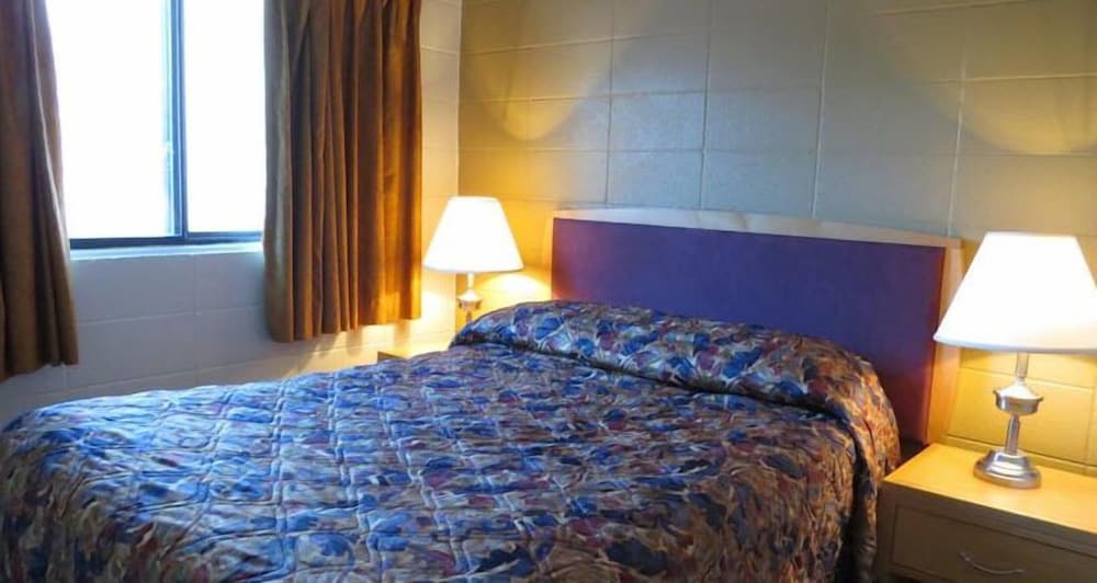 Deluxe Room, 1 Queen Bed