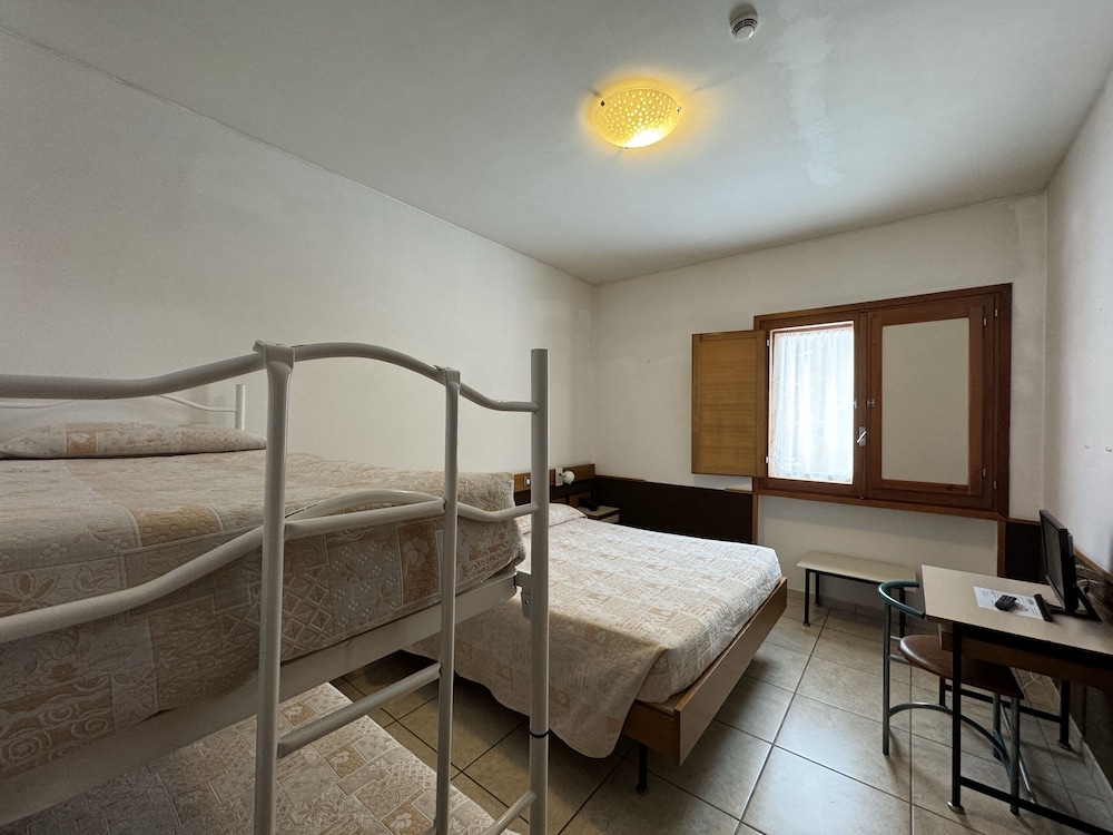 Classic Room - Photo 2