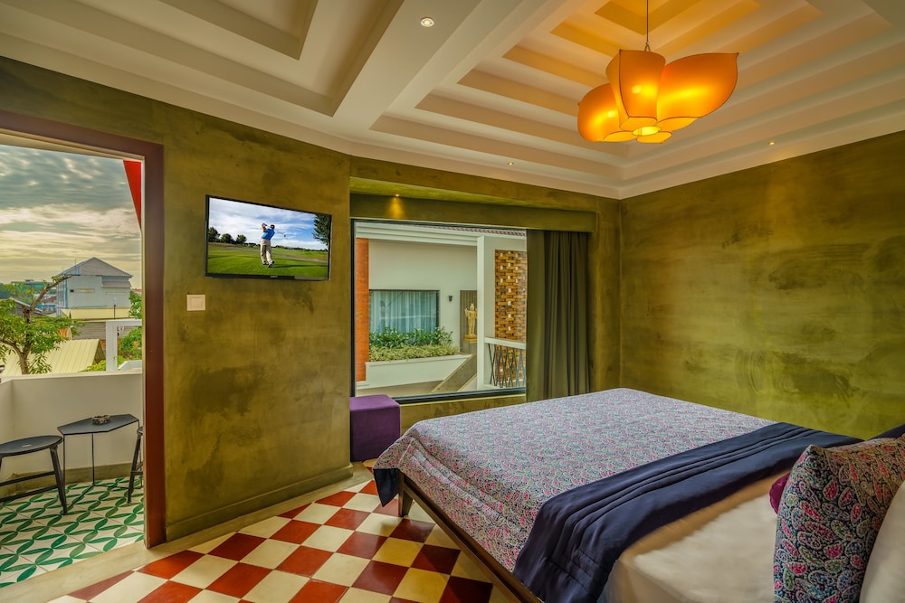 Deluxe Double Room, Balcony, Pool View