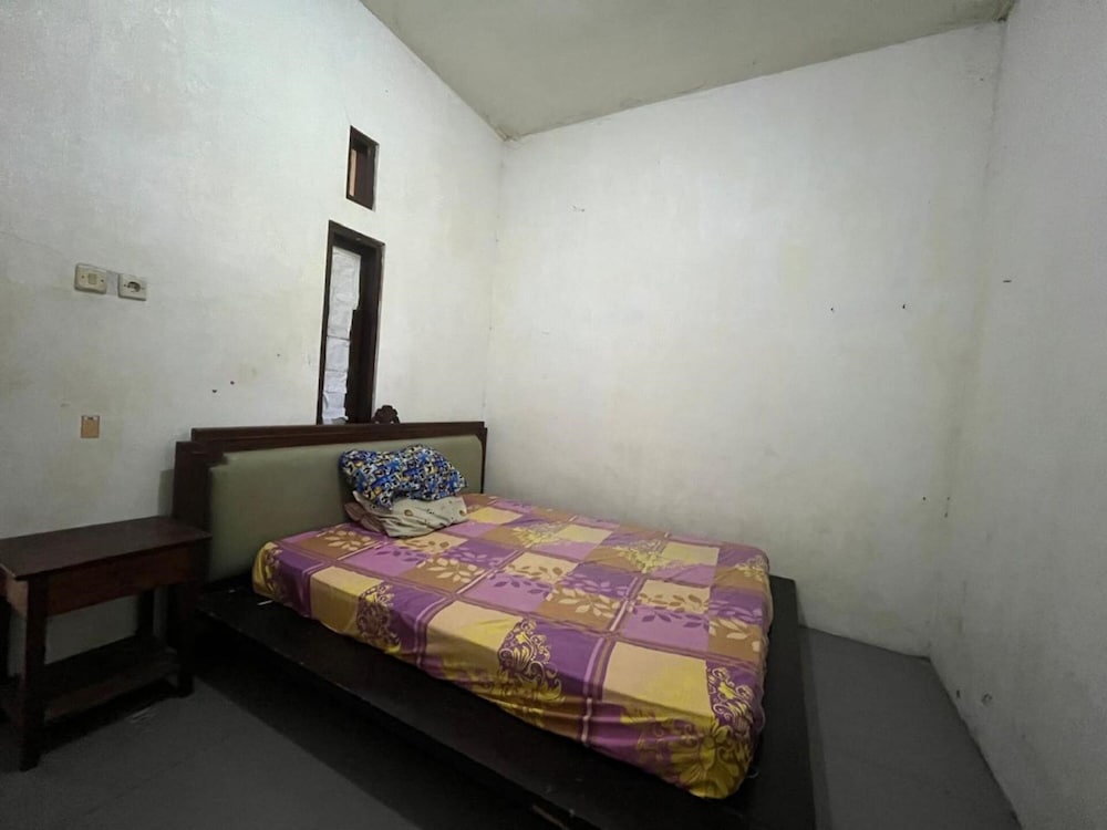Basic Single Room photo 1