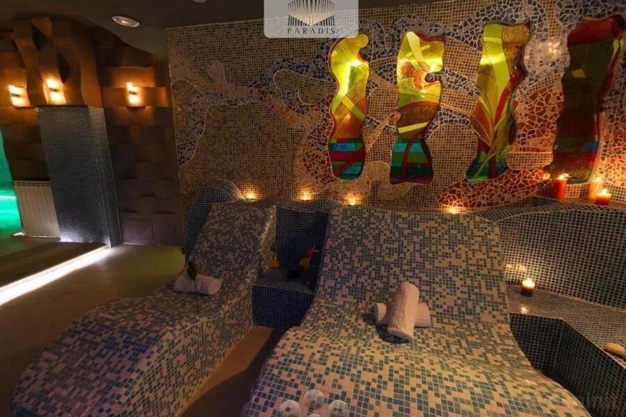 Double or Twin Room with Spa Access - Photo 7
