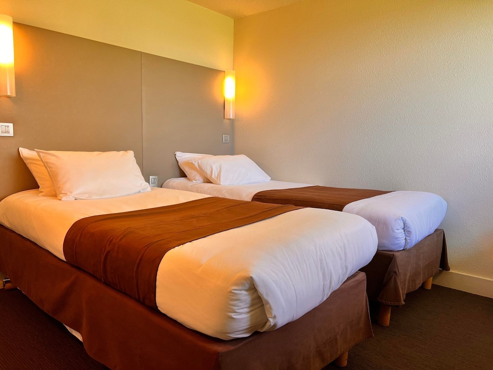 Standard Room, 2 Twin Beds (1 Junior Bed up to 10 years) - Photo 1