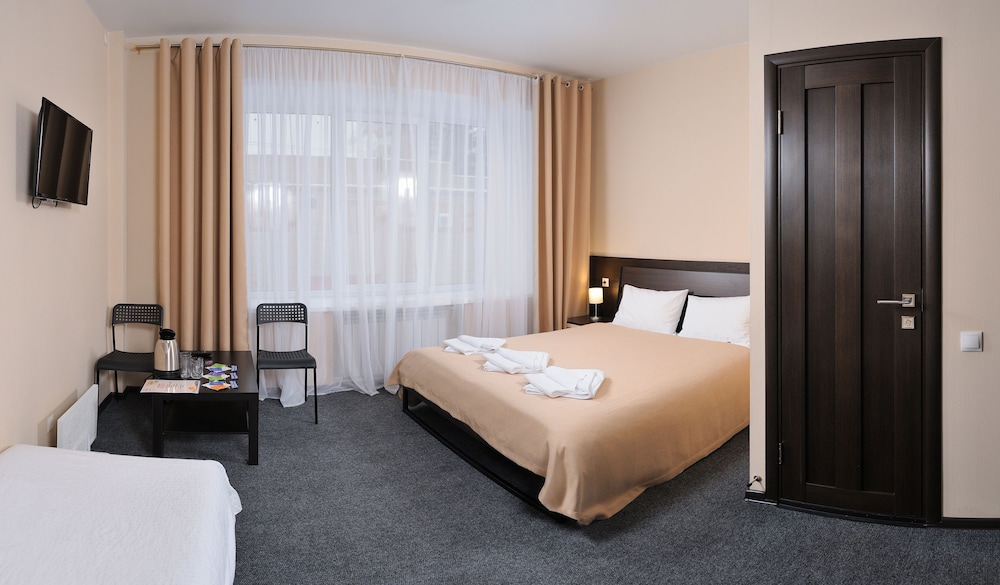 Superior Double Room (With Extra Bed) photo 1
