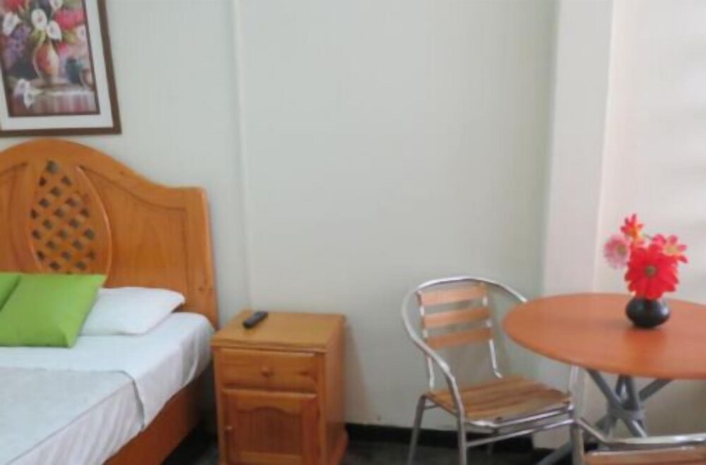 Family Room, 2 Bedrooms, Private Bathroom photo 1