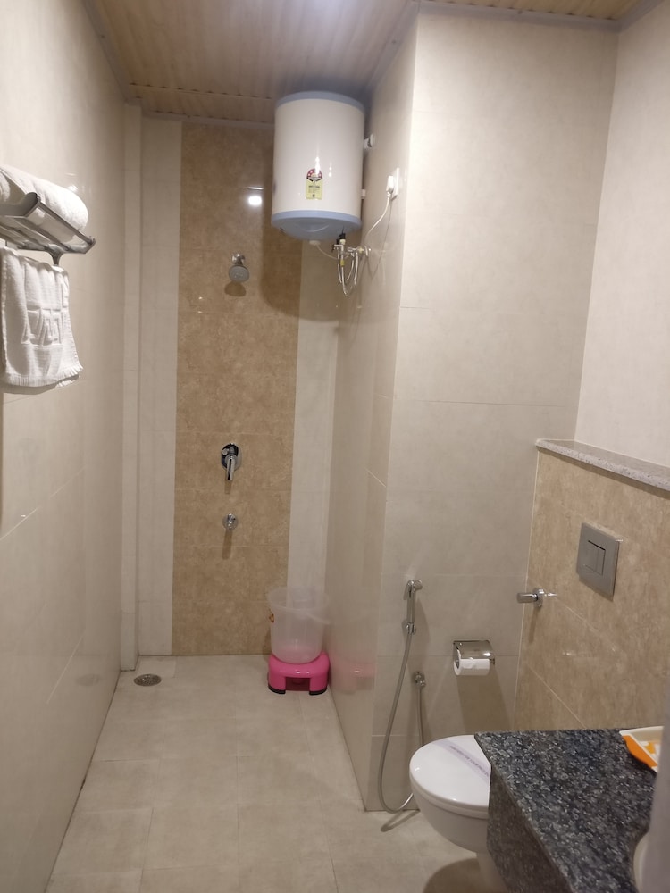 Premium Room, 1 King Bed, City View photo 2