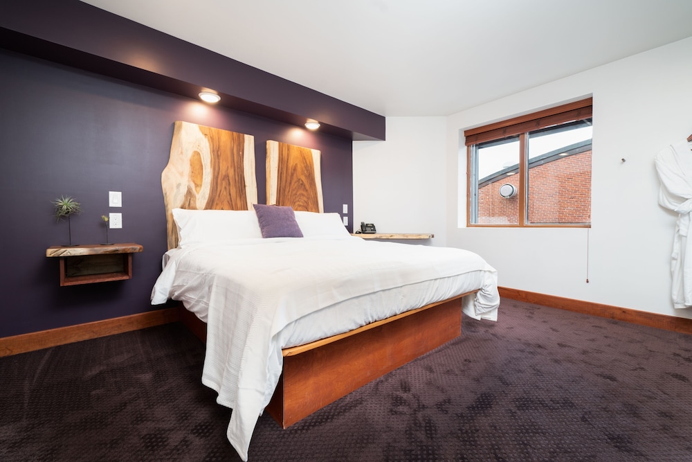 Superior Room, 1 King Bed, Accessible
