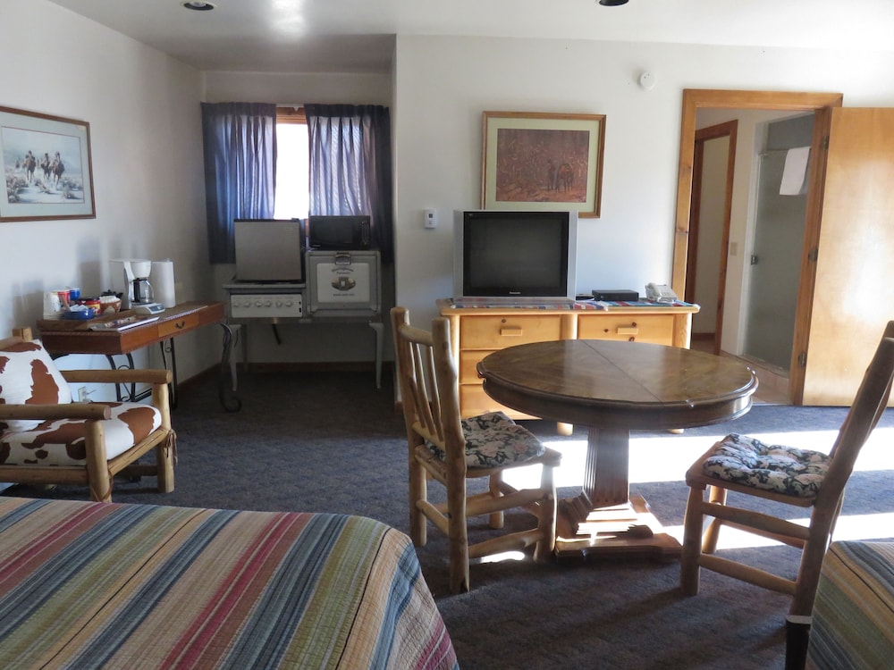 Classic Double Room, Balcony, River View (Upstairs, No Pets) photo 1