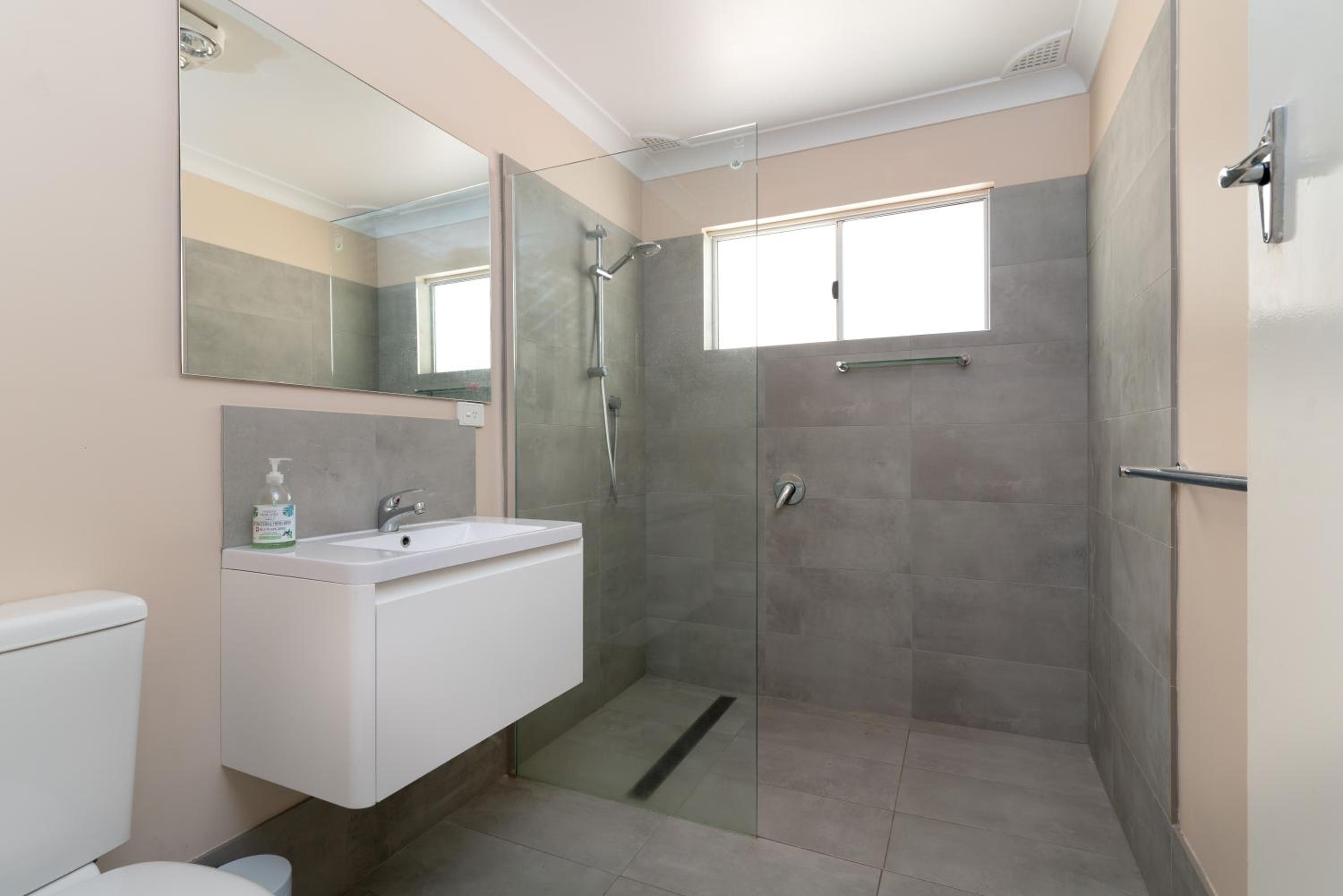 Three-Bedroom House photo 1