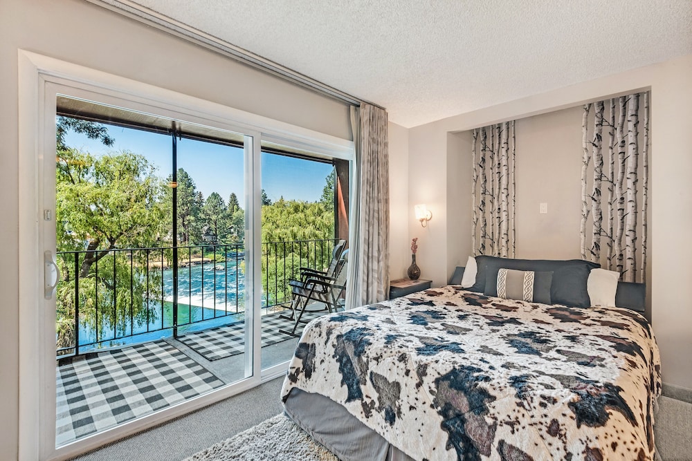 Traditional Suite