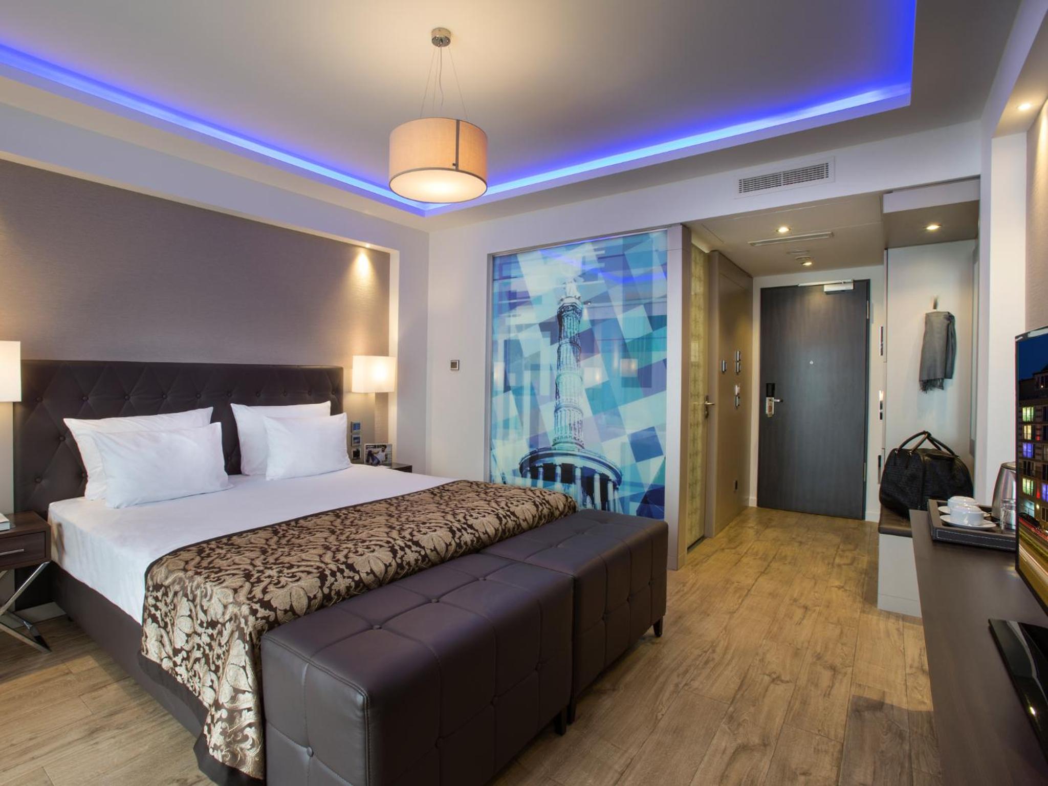 Deluxe Double or Twin Room - Photo 4