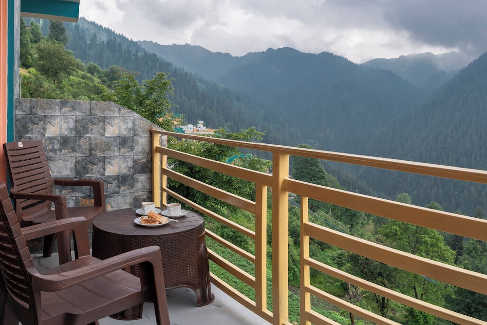 Deluxe Room, Balcony, Mountain View photo 3