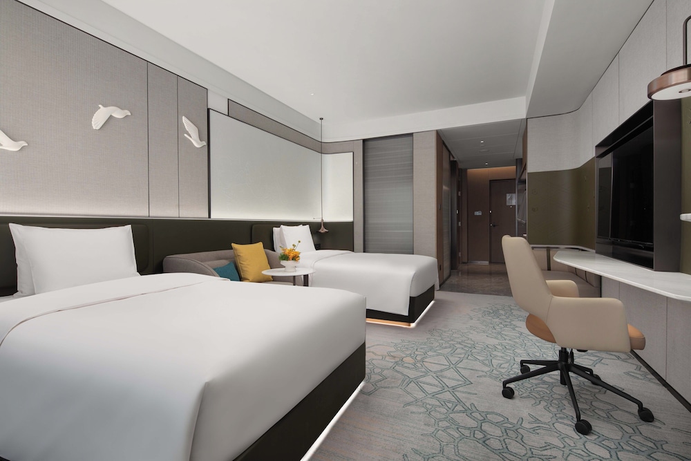 Standard Room, 2 Twin Beds, Club Lounge Access photo 1