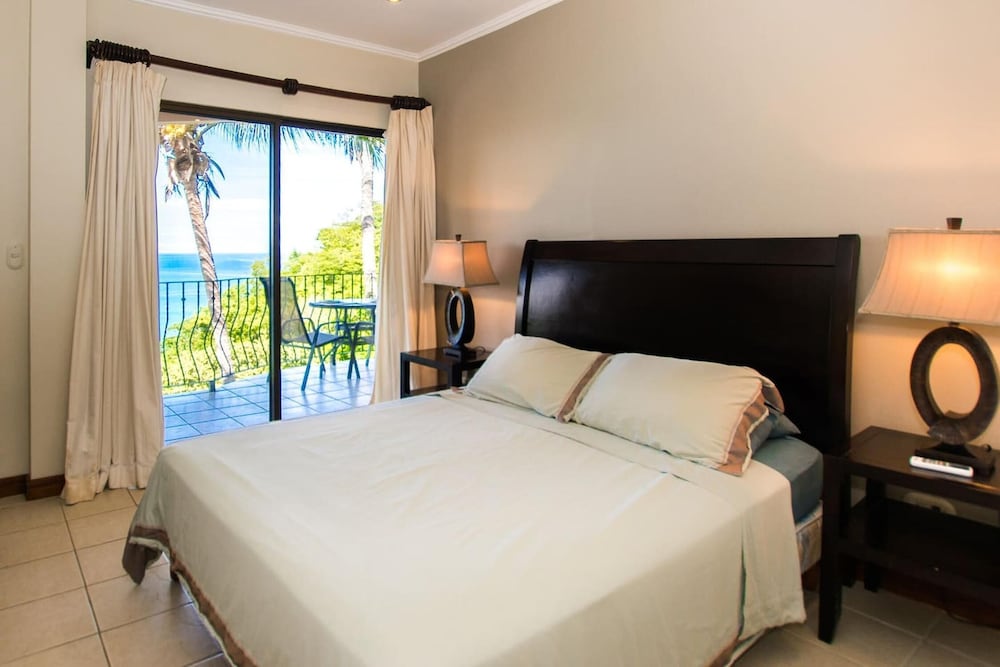 Condo, 2 Bedrooms, Ocean View