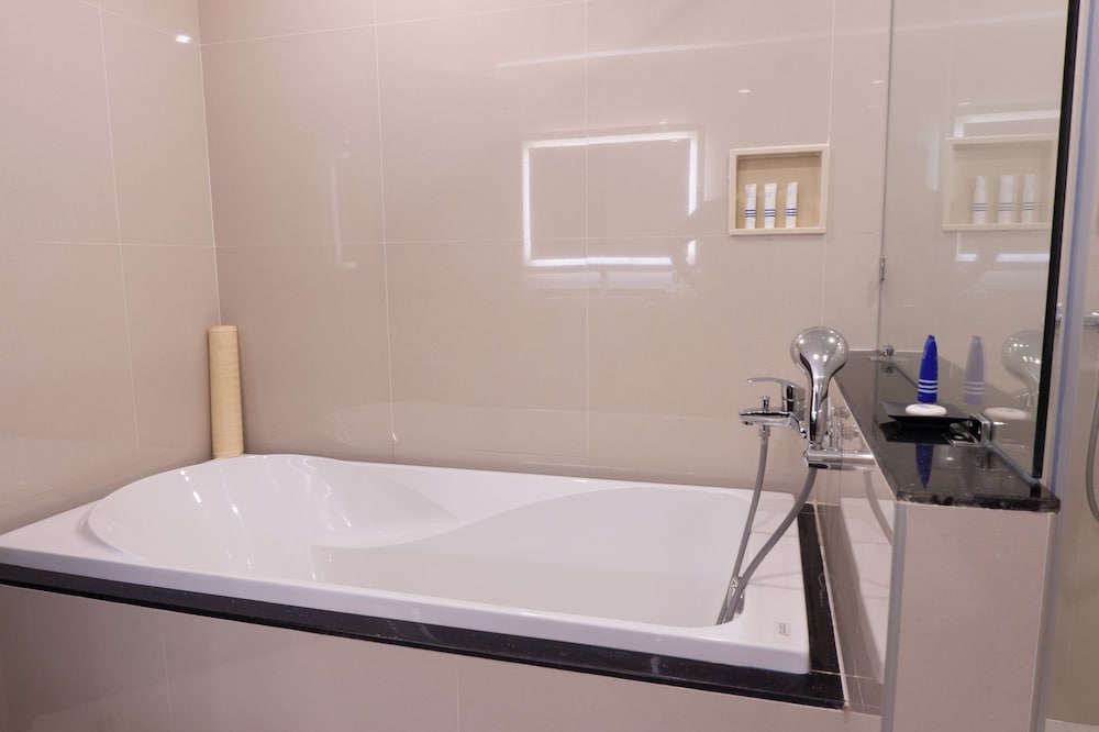 Deluxe Triple Room - Photo 6