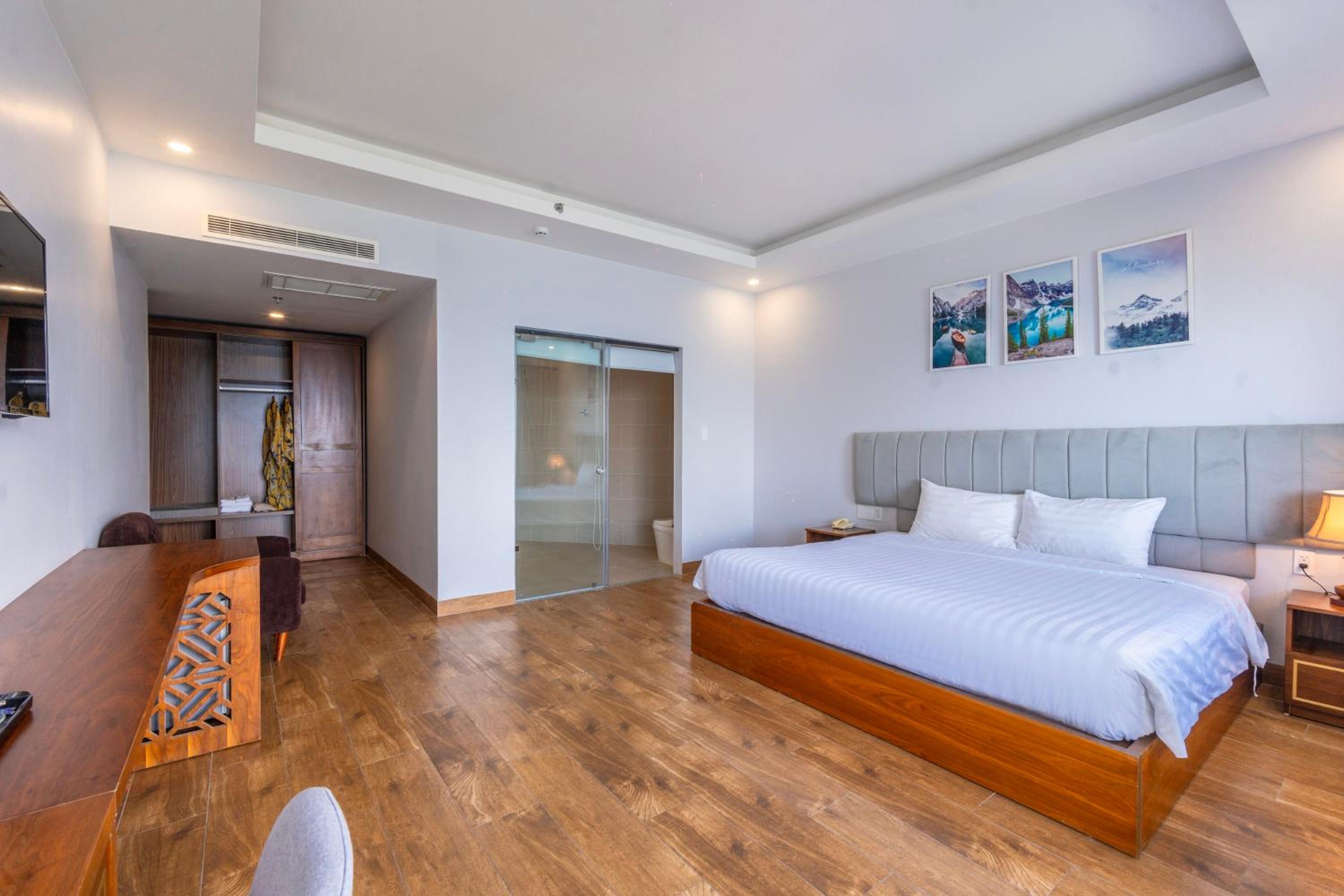 Junior Suite With Ocean View photo 3